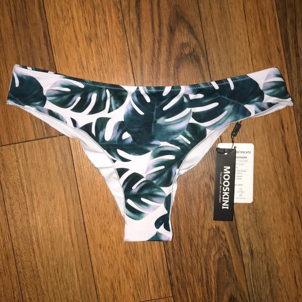 NWT Thong Bikini Bottom!!
